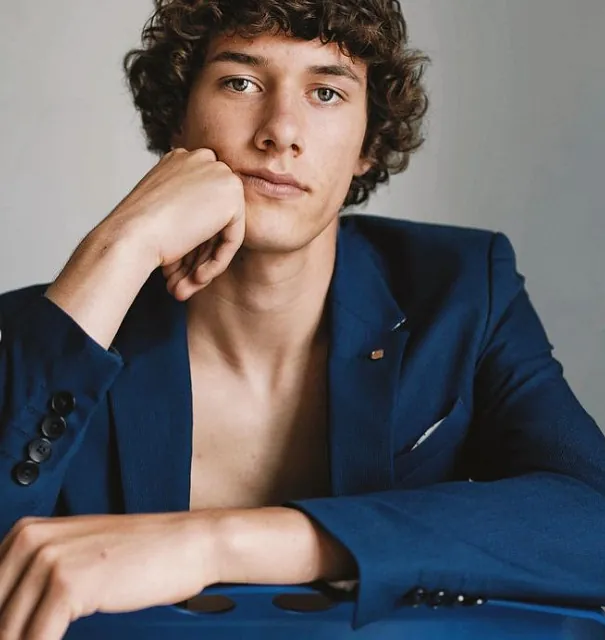 Agencia Bellegroup modelos masculinos